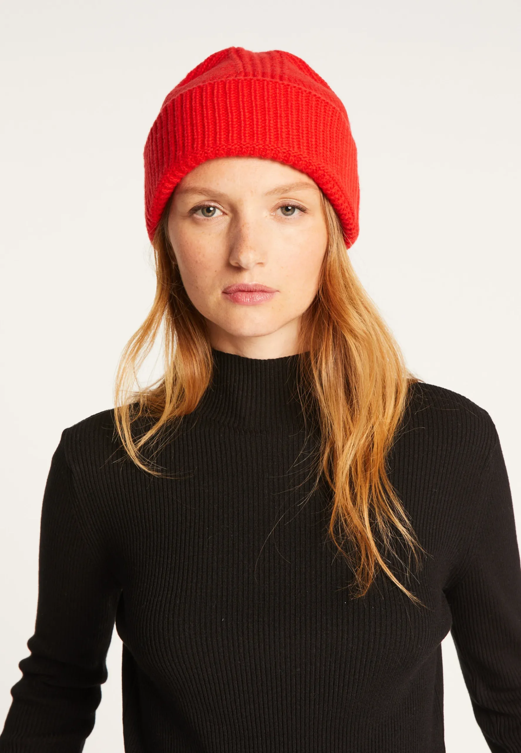 Montagut Accessoires-Bonnet unisexe en laine mérinos - Line 52-Rouge