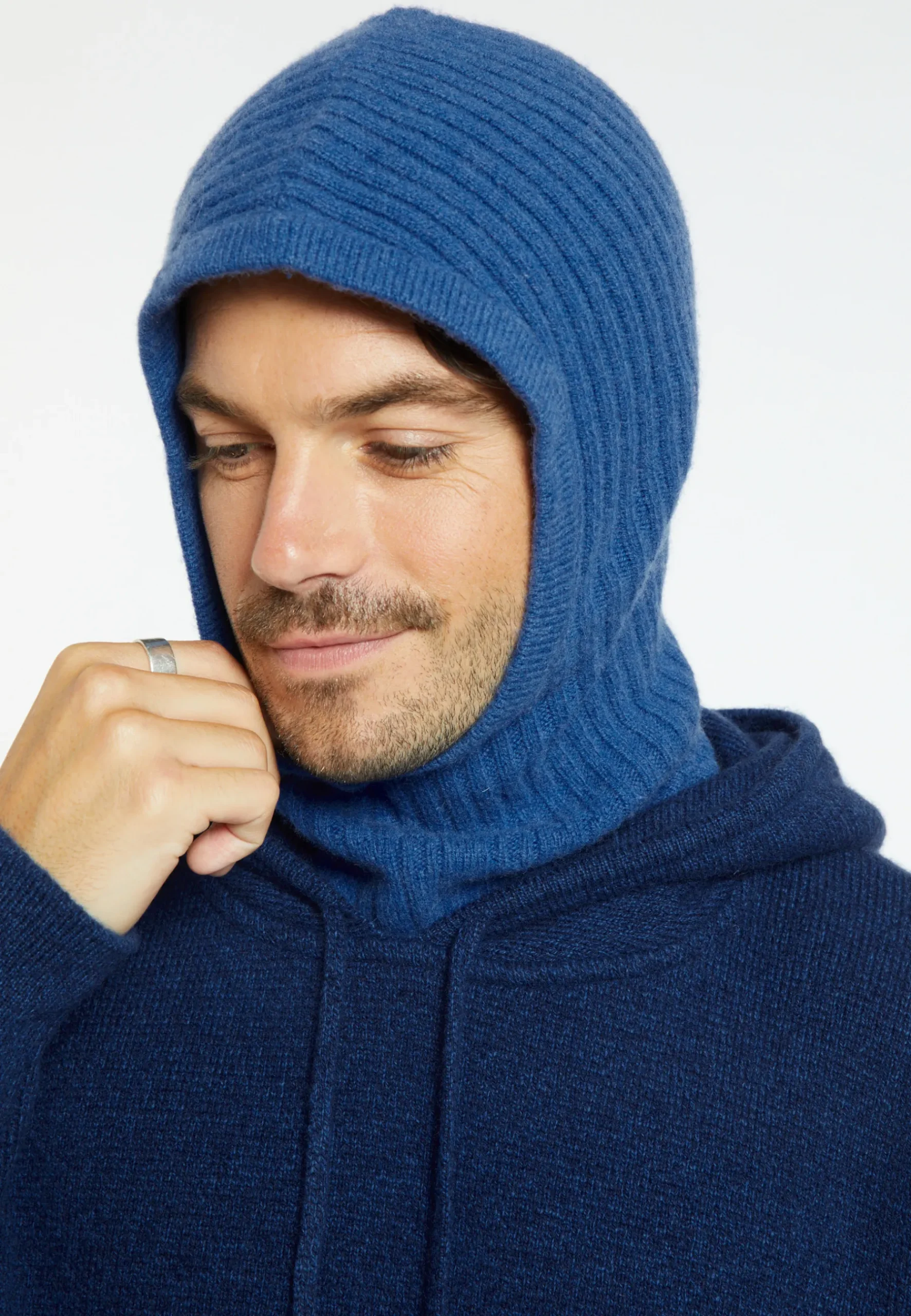 Montagut Accessoires-Cagoule unisexe cachemire et laine - Gala 48-Bleu roi