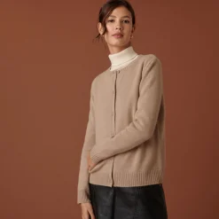 Montagut Les Incontournables-Cardigan en cachemire col rond boutonné - Adelys 13-Beige moyen