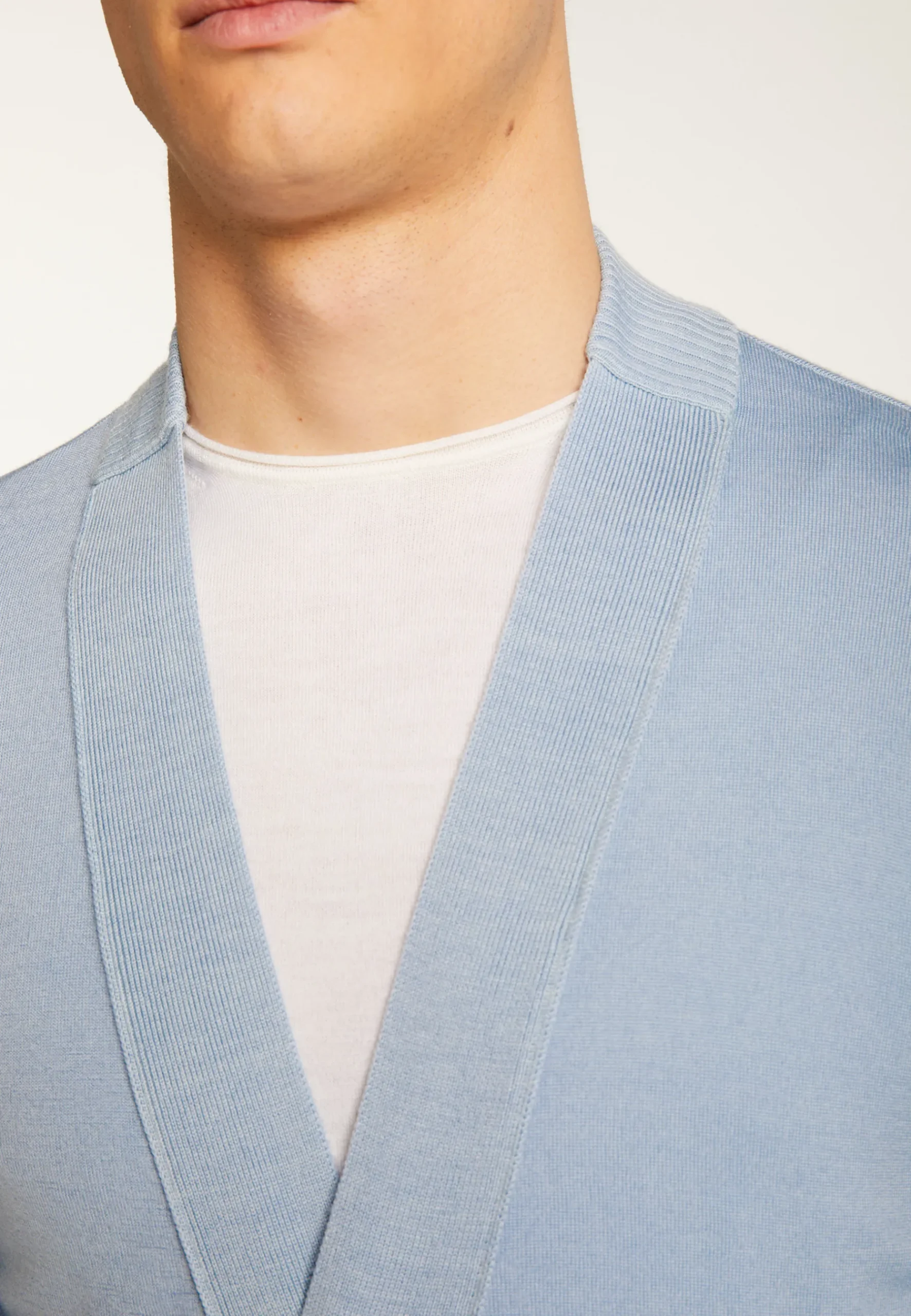 Montagut Vestes Et Cardigans-Cardigan en laine mérinos - Eugéne 77-Bleu ciel