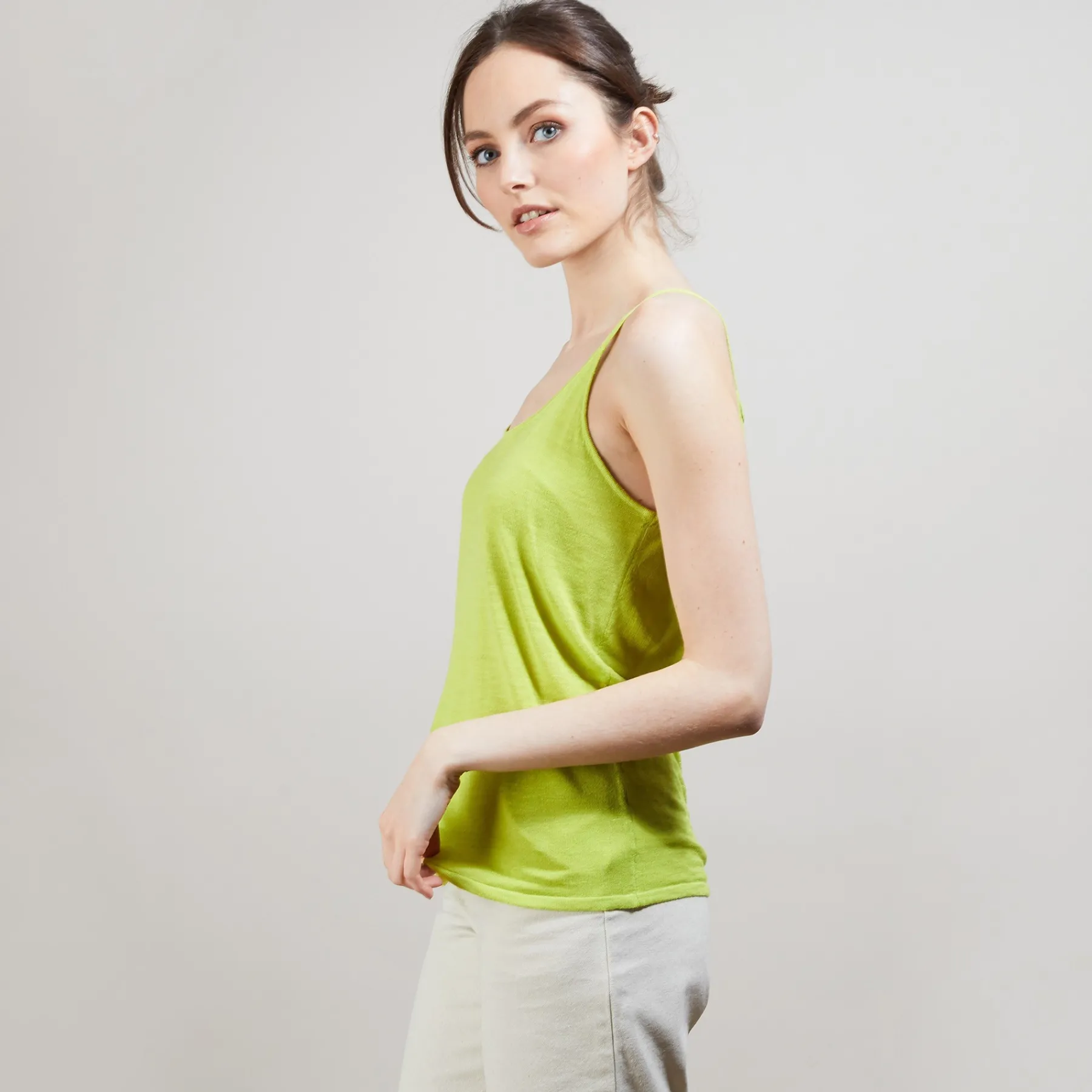 Montagut T-Shirts Et Débardeurs-Débardeur à fines bretelles en lin flammé - Bajah 90-Vert anis