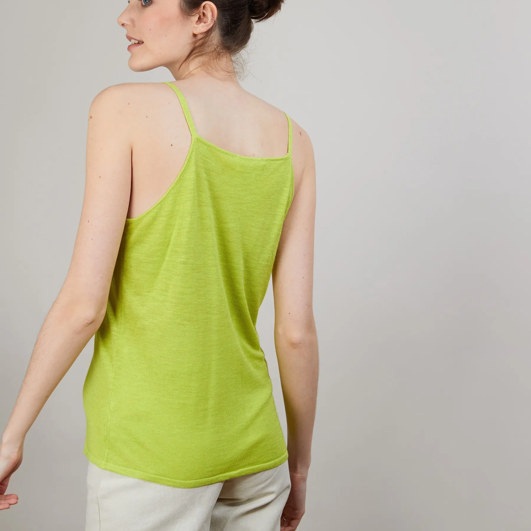 Montagut T-Shirts Et Débardeurs-Débardeur à fines bretelles en lin flammé - Bajah 90-Vert anis