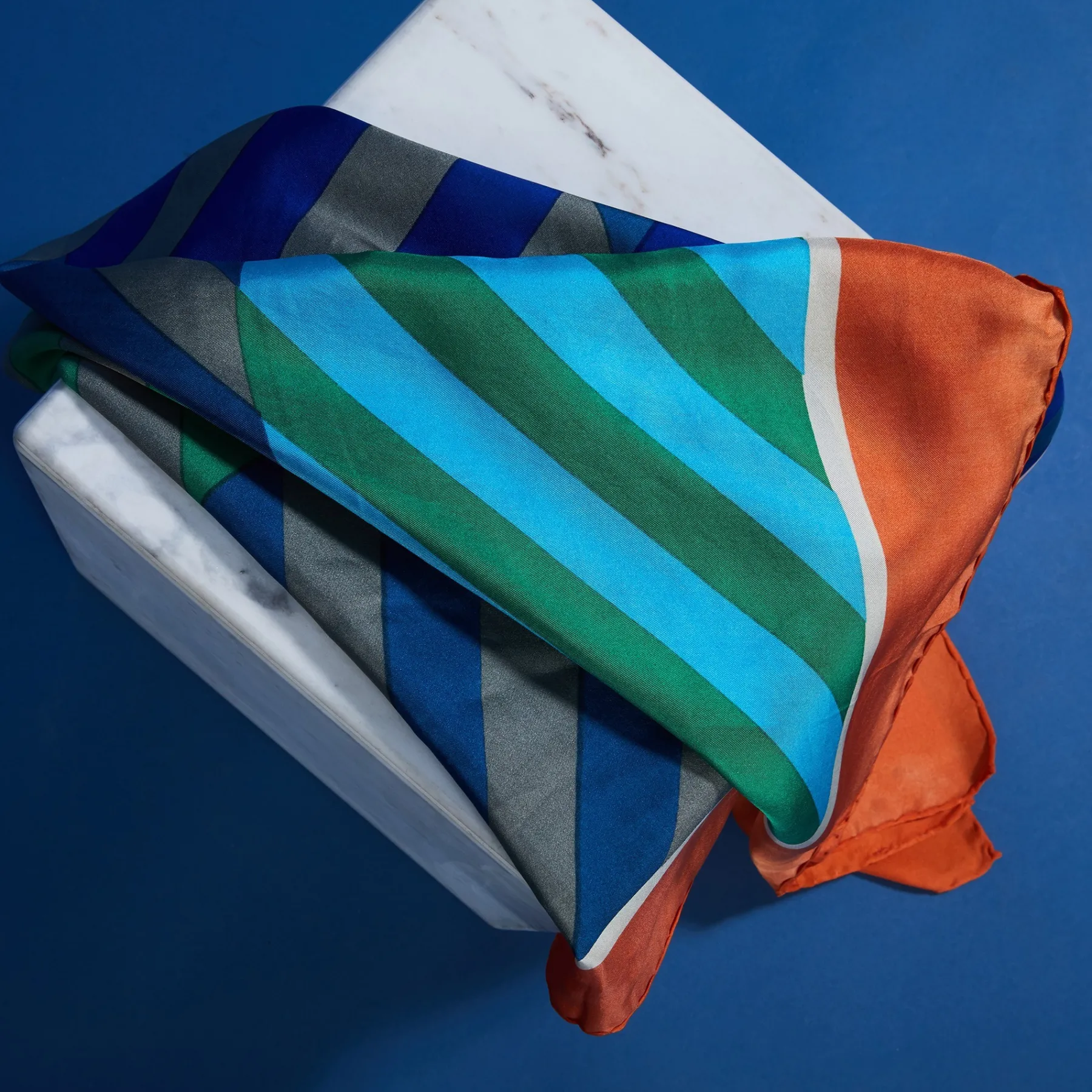 Montagut Accessoires-Foulard 100% soie - Florine 06-Bleu moyen