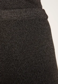 Montagut Pantalons Et Shorts-Fuseau en laine - Gita 01-Noir