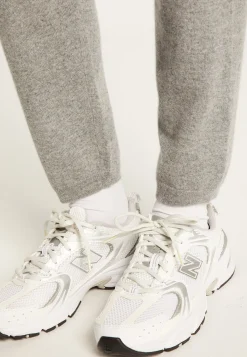 Montagut Les Incontournables-Pantalon à poches en cachemire - Adia 11-Gris clair