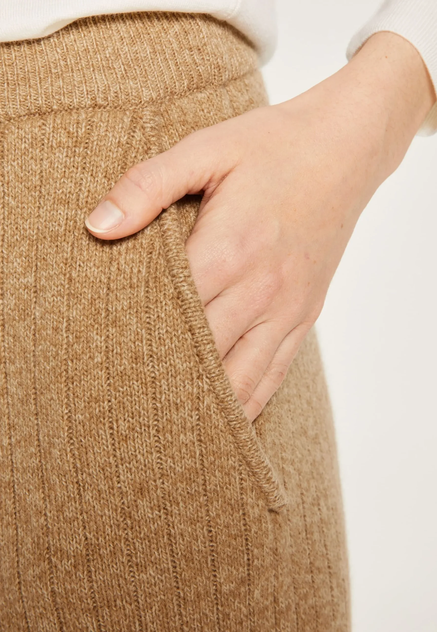 Montagut Pantalons Et Shorts-Pantalon fluide en laine et cachemire - Galya 88-Camel