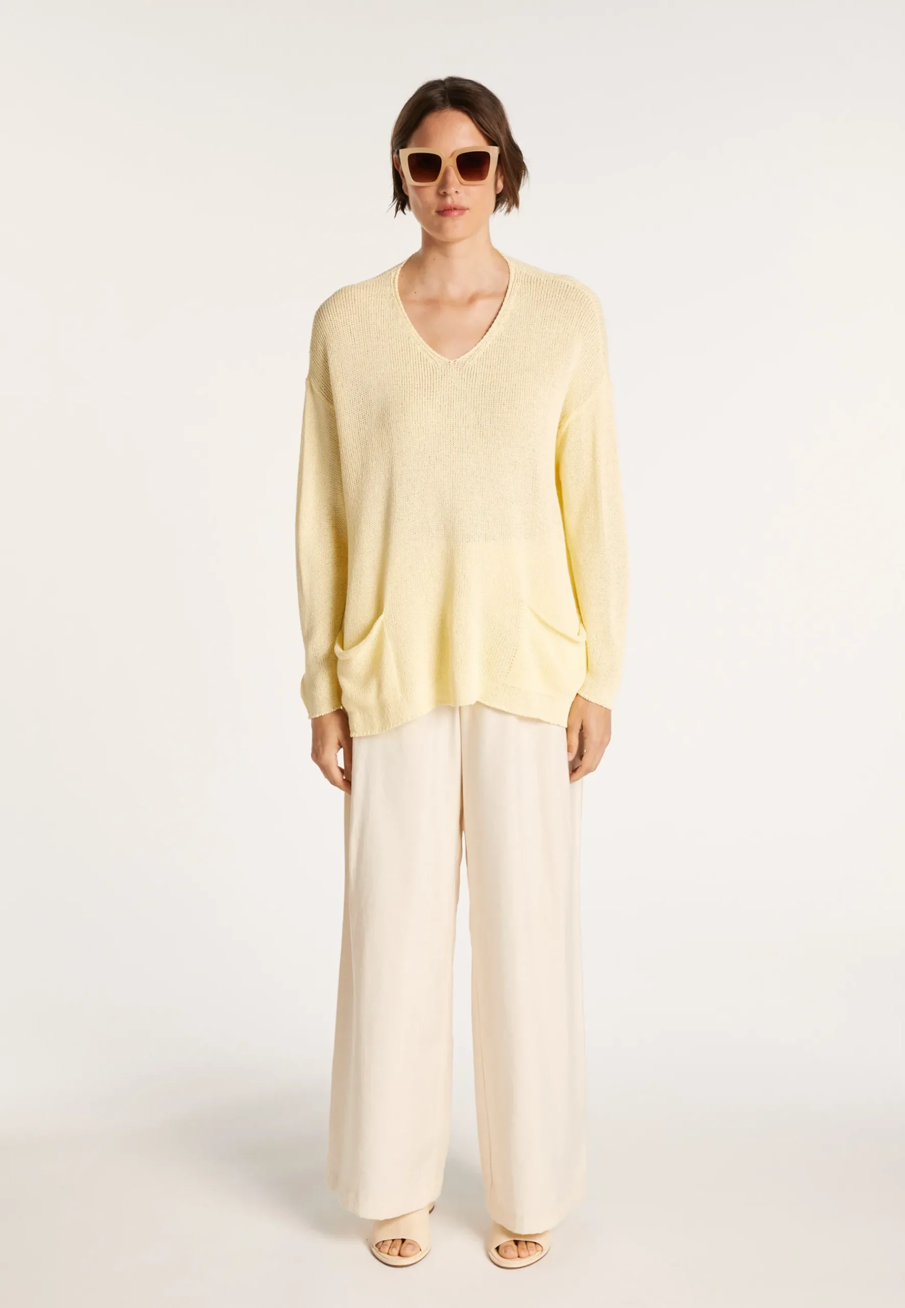 Montagut Les Incontournables-Pull ample col V - Nima 08-Jaune