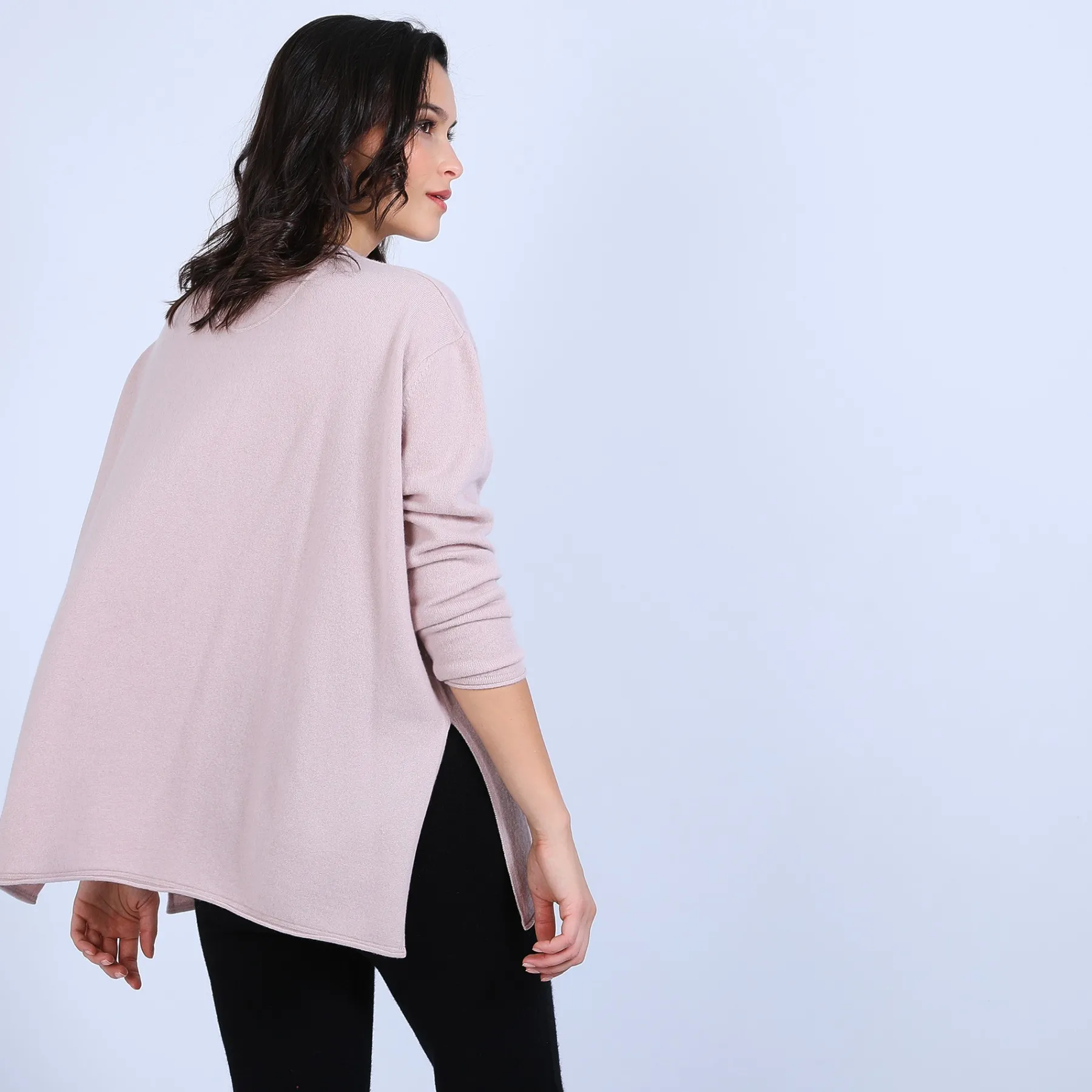 Montagut Les Incontournables-Pull ample col V en cachemire - Olyvia 24-Rose clair