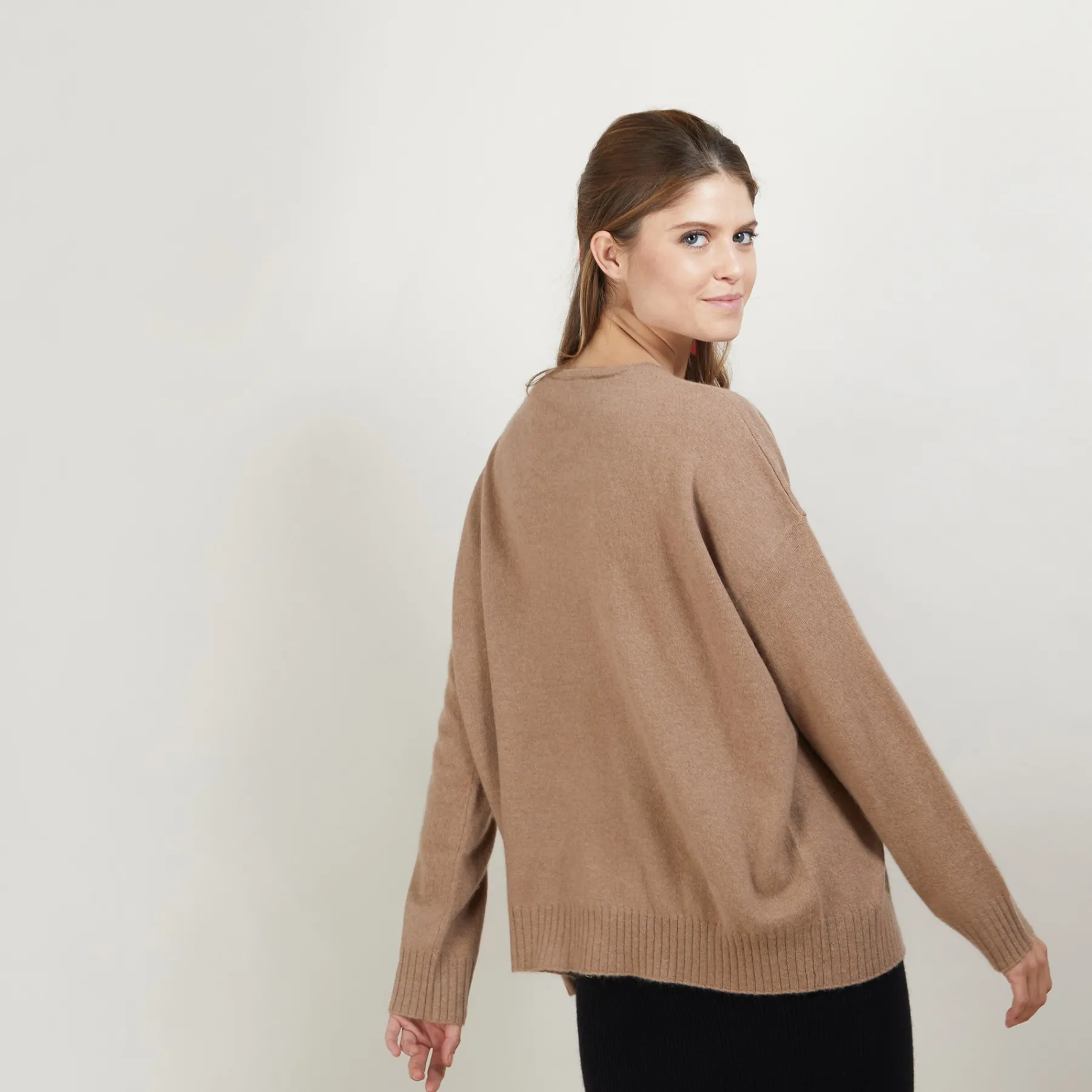 Montagut Les Incontournables-Pull ample en cachemire boutons épaule - Brook 46-Marron clair