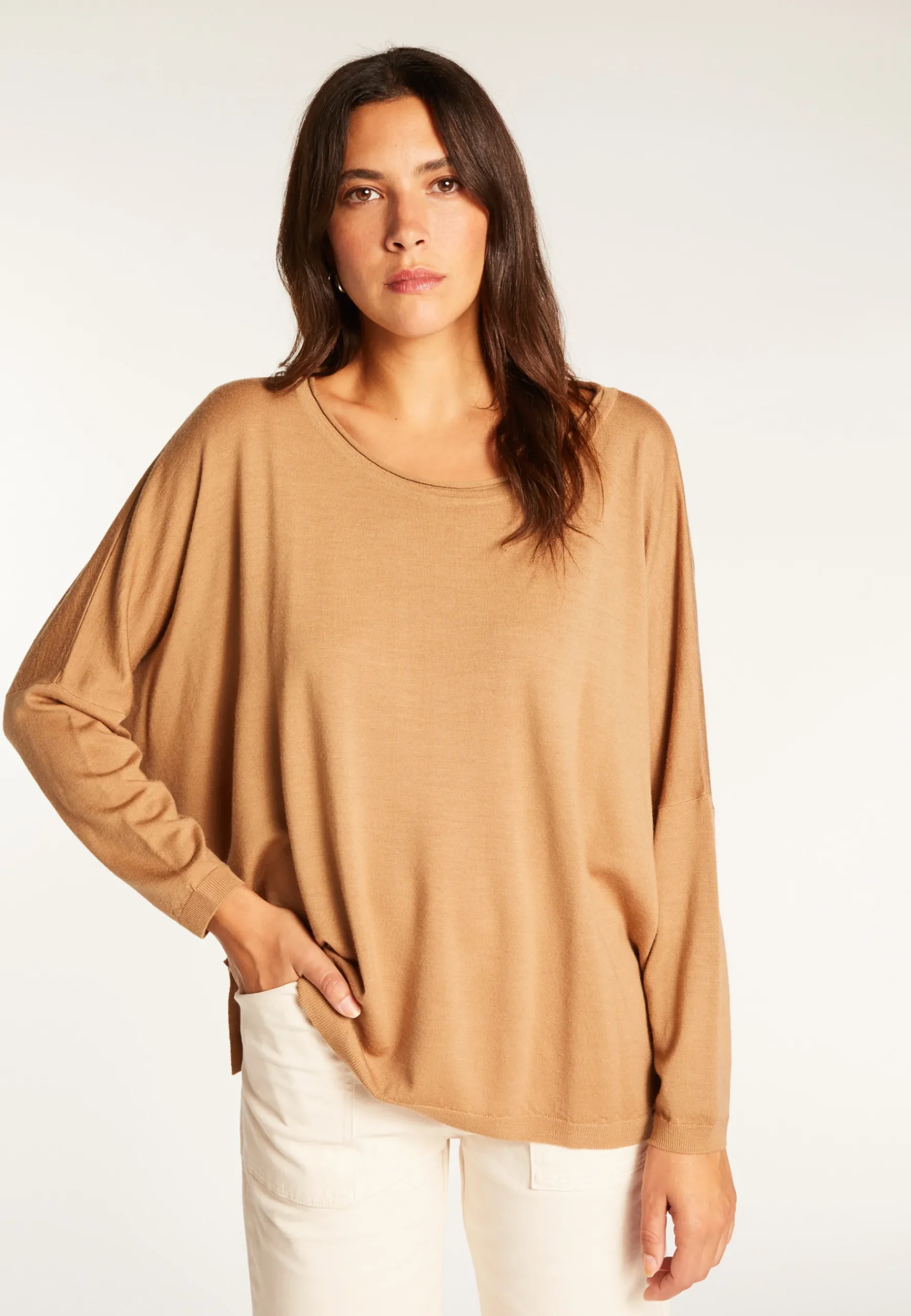 Montagut Pulls | Les Incontournables-Pull ample fin en laine mérinos - Azel 88-Camel