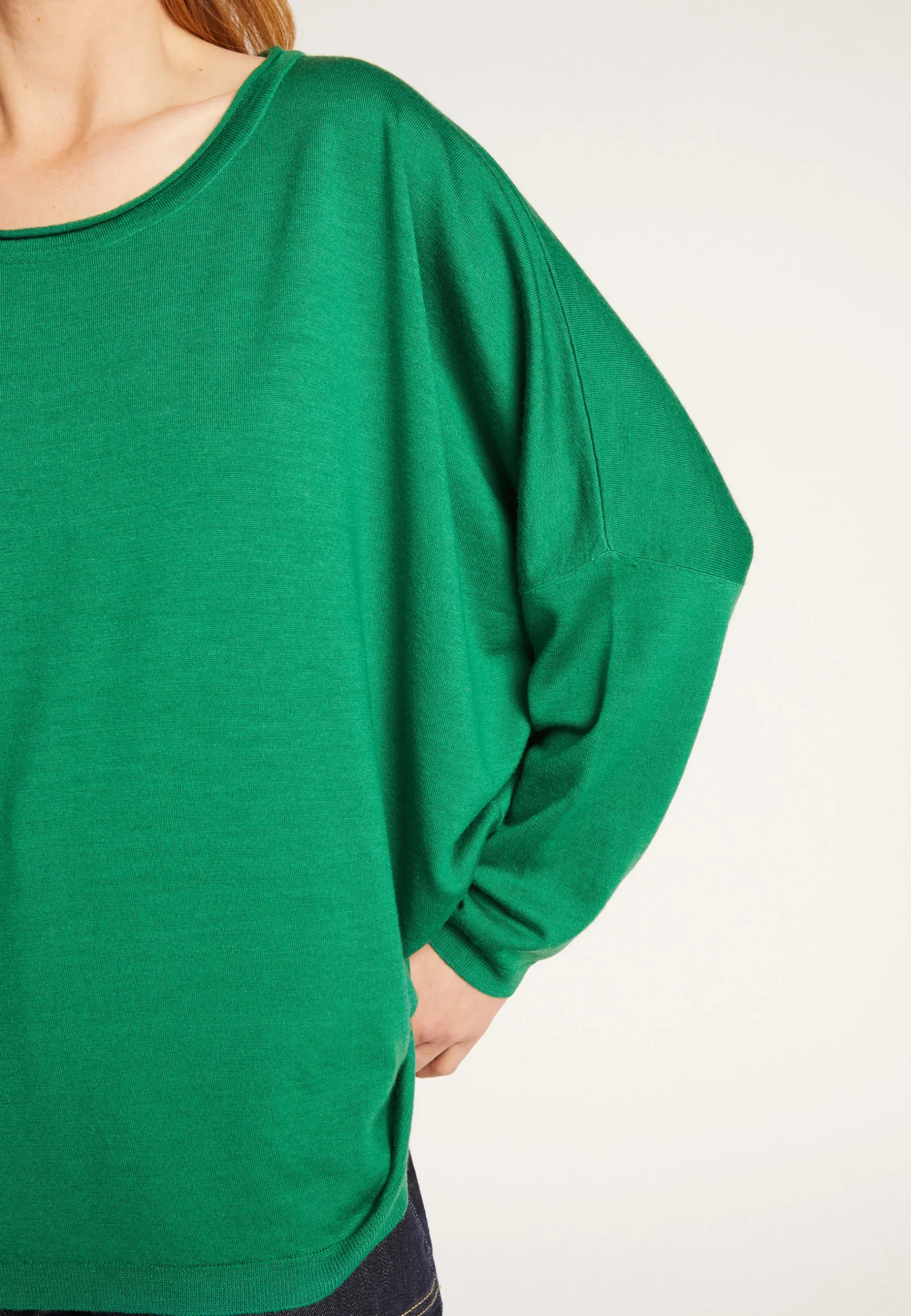 Montagut Les Incontournables-Pull ample fin en laine mérinos - Azel 22-Vert moyen