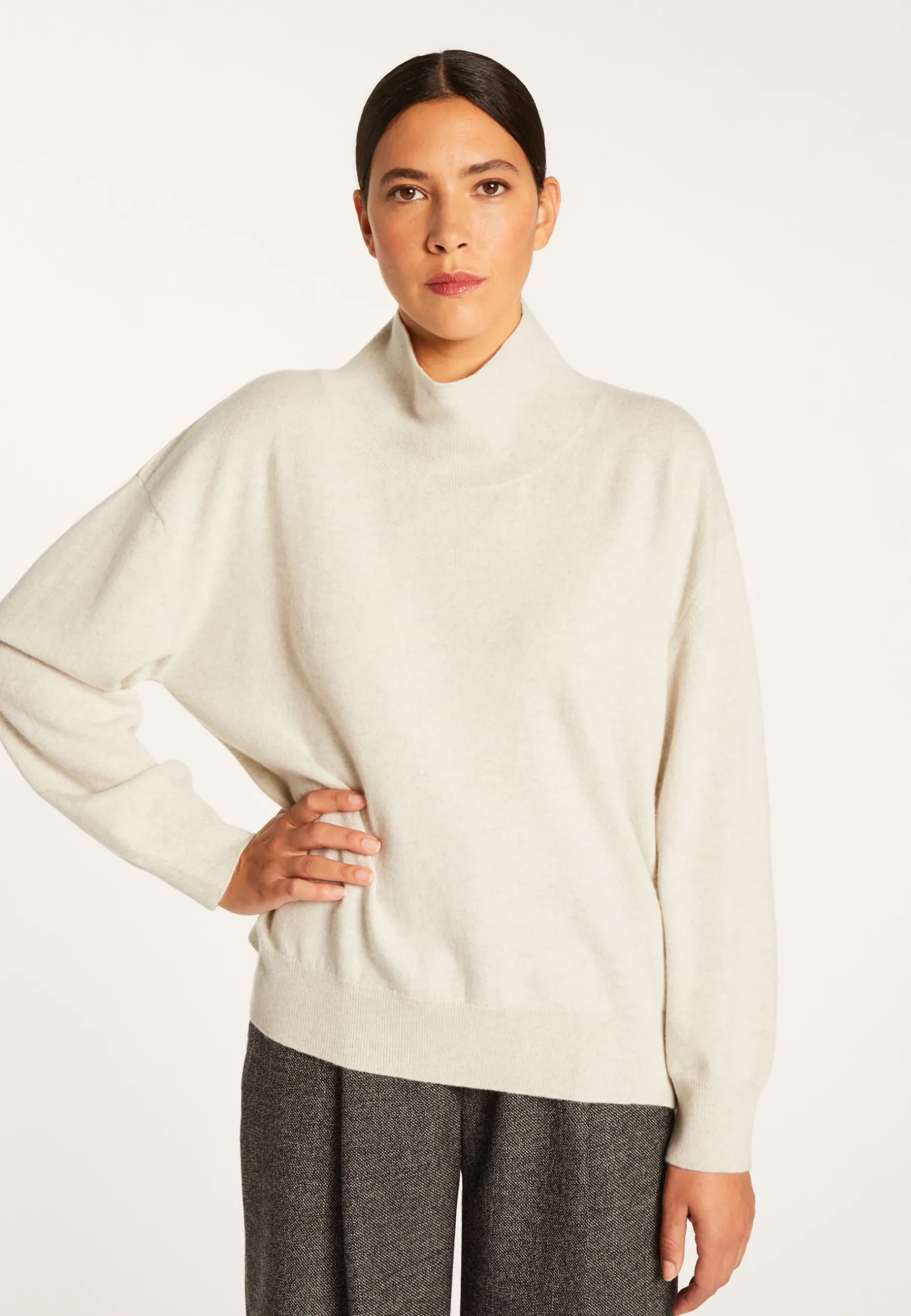 Montagut Les Incontournables-Pull col montant en cachemire - Athena 11-Gris clair
