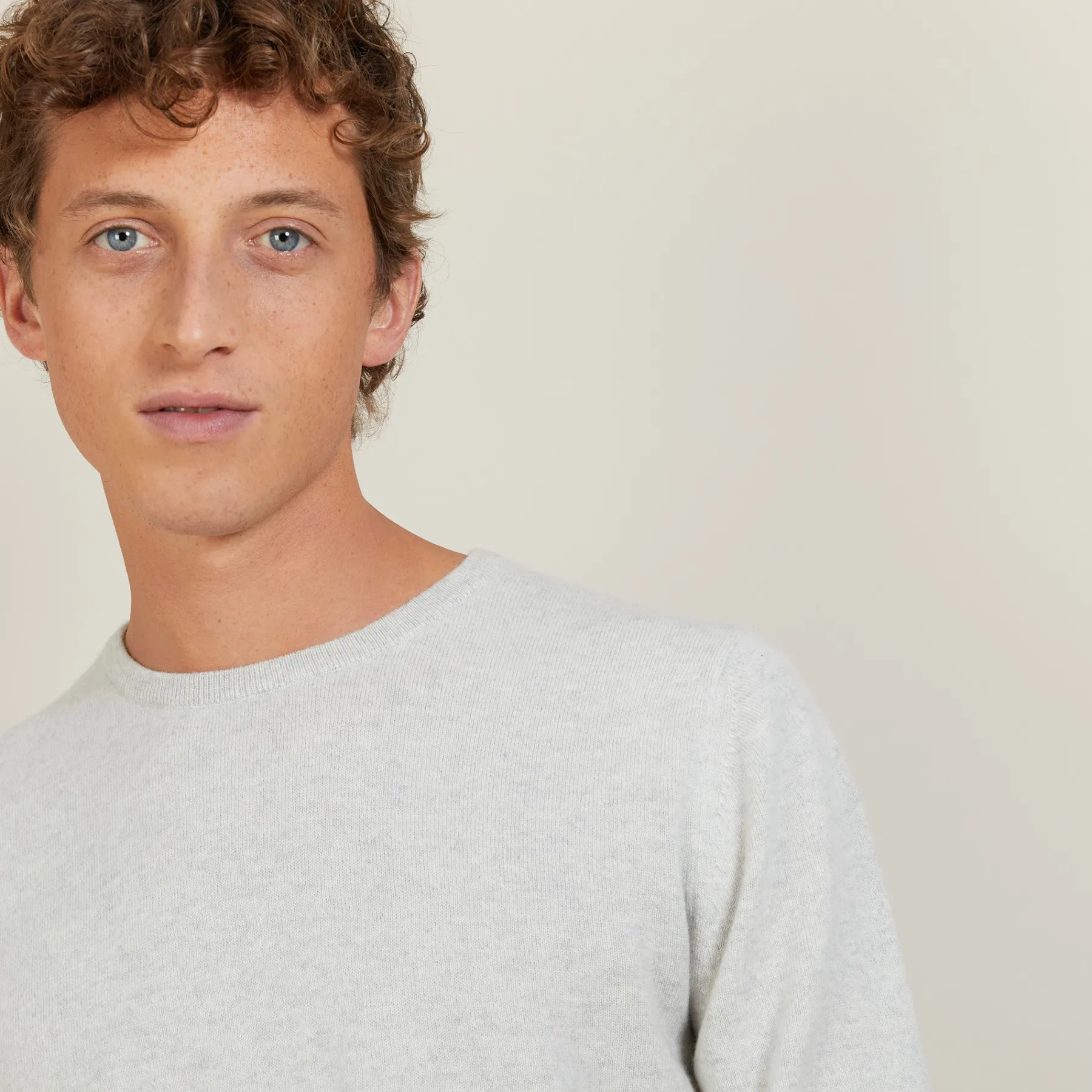 Montagut Pulls | Les Incontournables-Pull col rond en cachemire - Evain 11-Gris clair