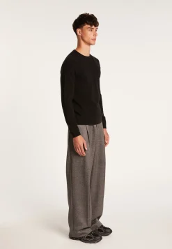 Montagut Les Incontournables-Pull col rond en cachemire - Evain 01-Noir