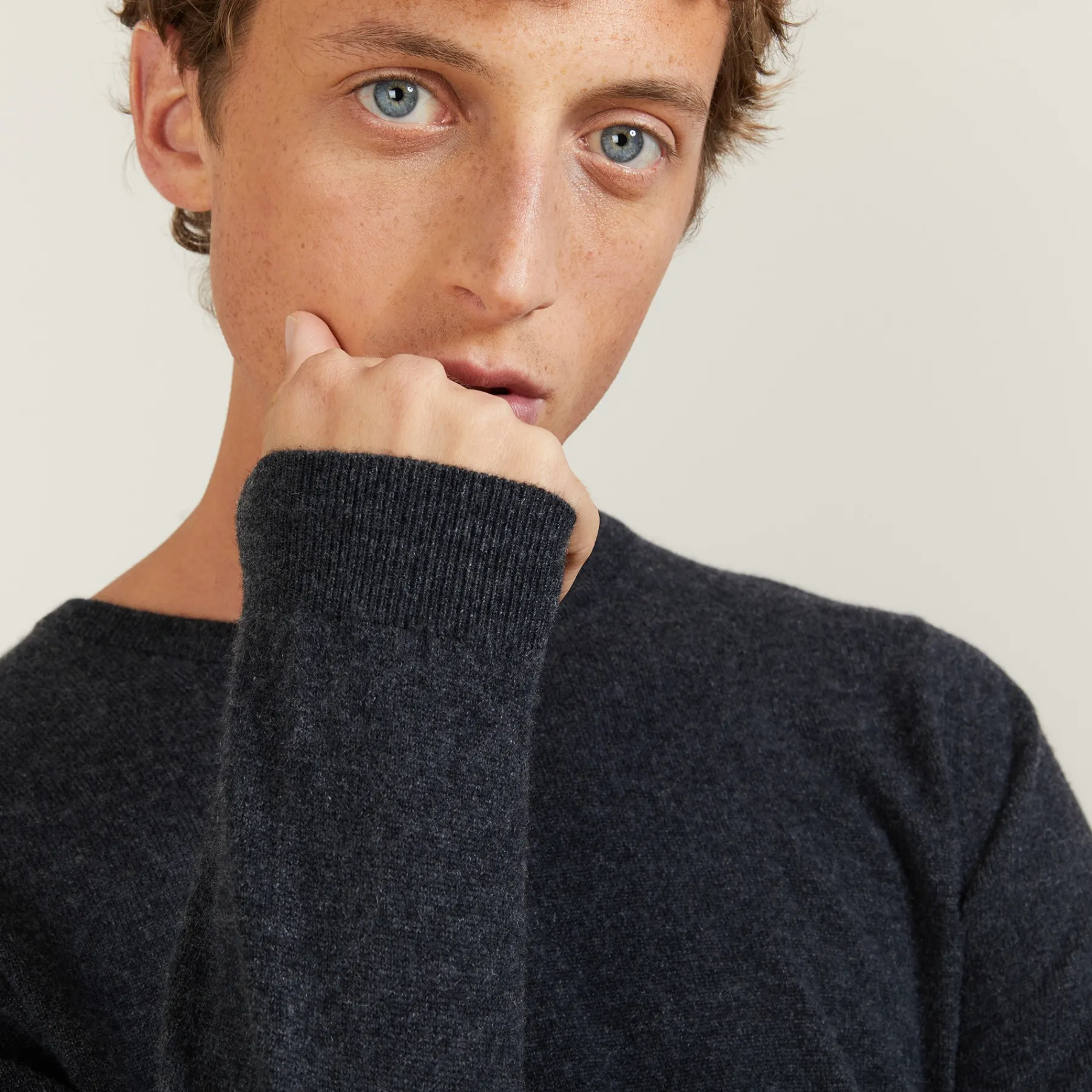 Montagut Pulls | Les Incontournables-Pull col rond en cachemire - Evain 10-Gris foncé