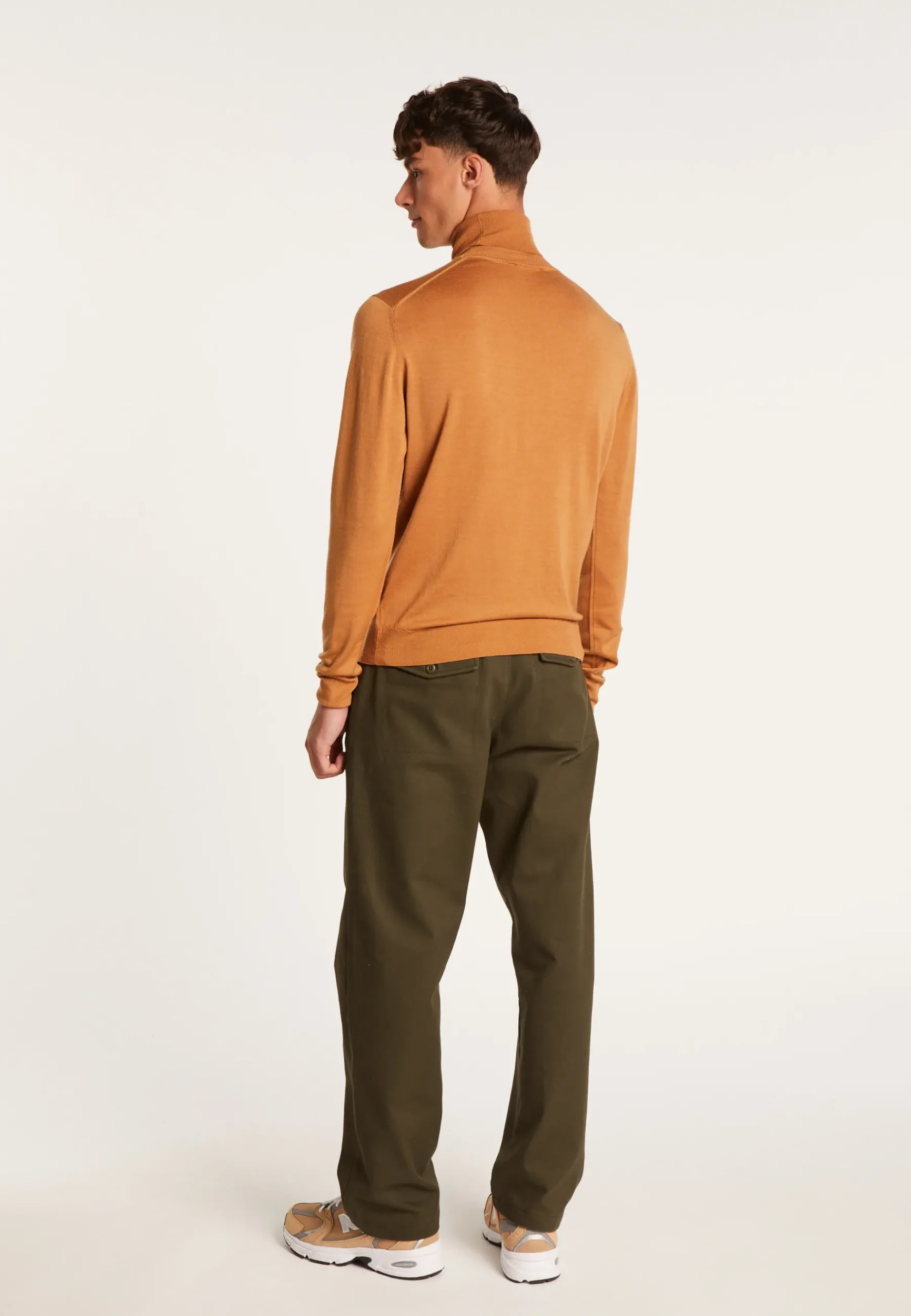 Montagut Pulls-Pull col roulé avec logo en laine mérinos - Enzo 88-Camel