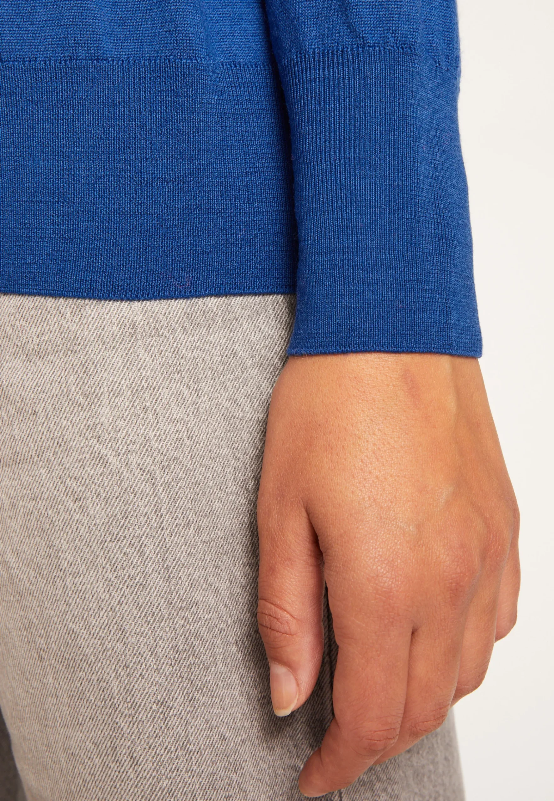 Montagut Les Incontournables-Pull col roulé en laine mérinos - Alisa 48-Bleu roi