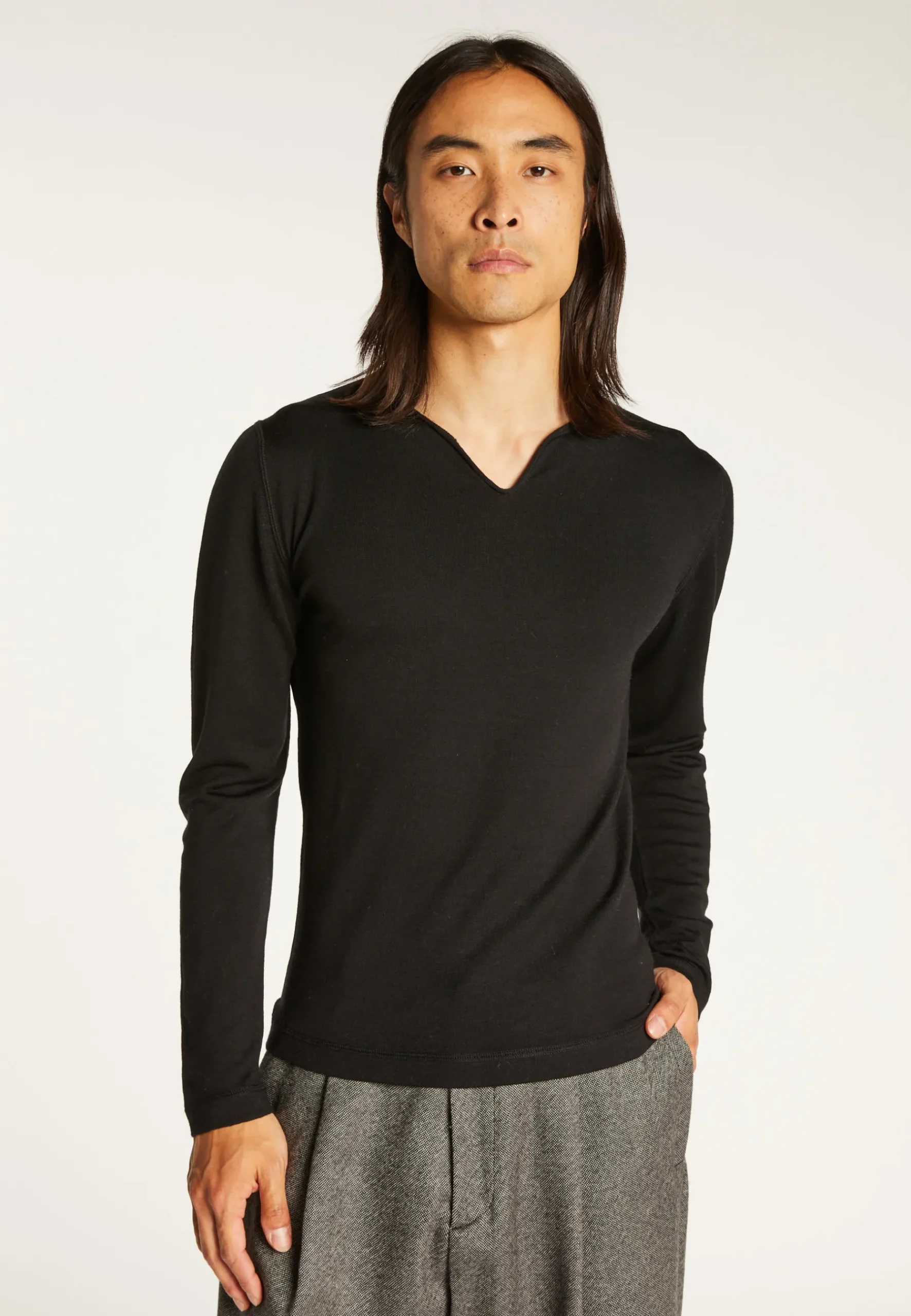 Montagut Pulls-Pull col tunisien en laine - Bono 01-Noir