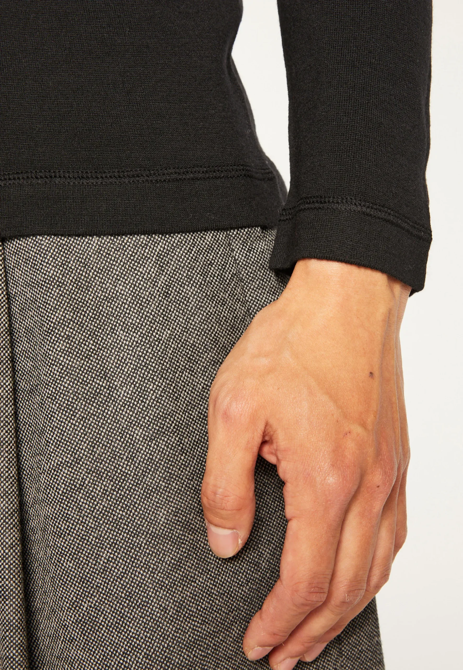 Montagut Pulls-Pull col tunisien en laine - Bono 01-Noir