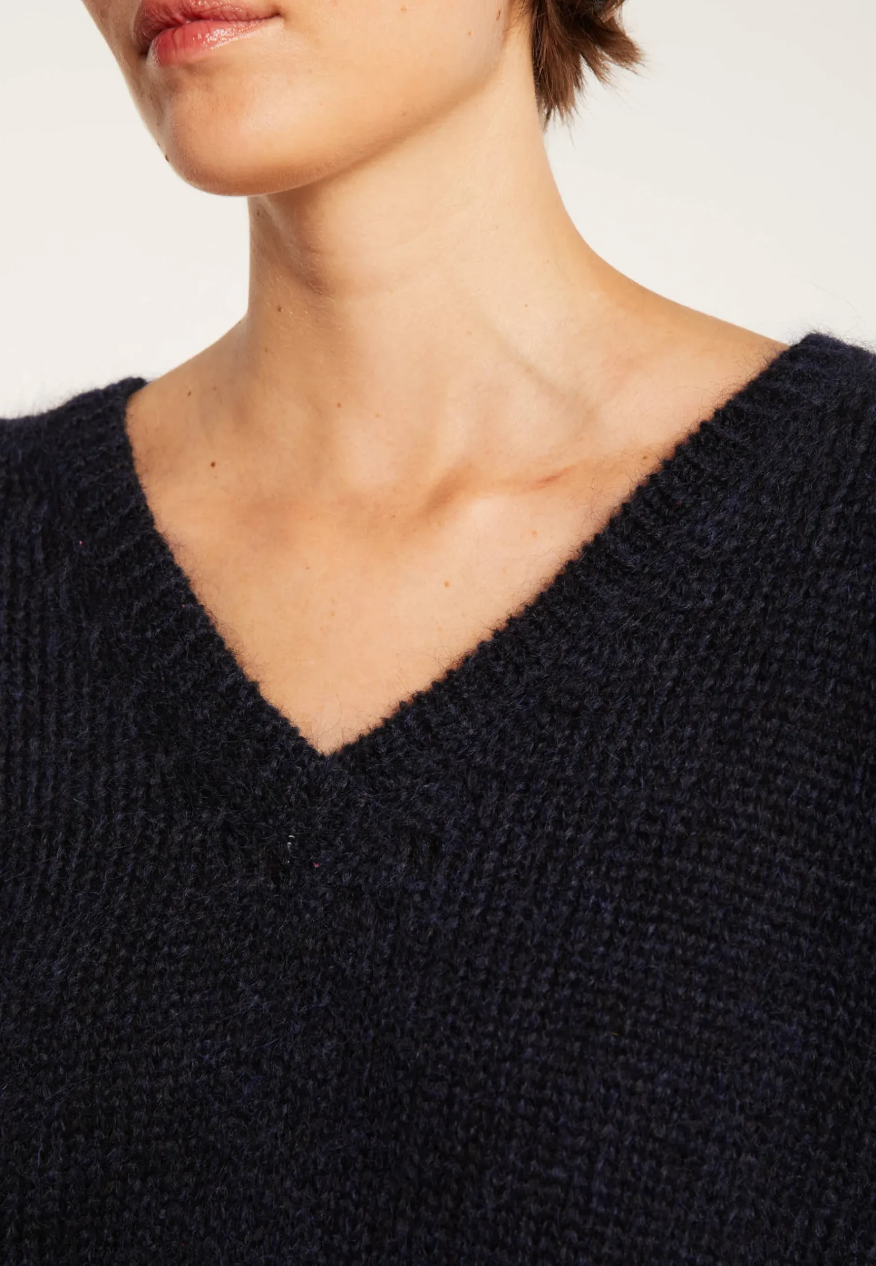 Montagut Pulls-Pull col V avant et arrière en mohair - Simon 05-Bleu marine