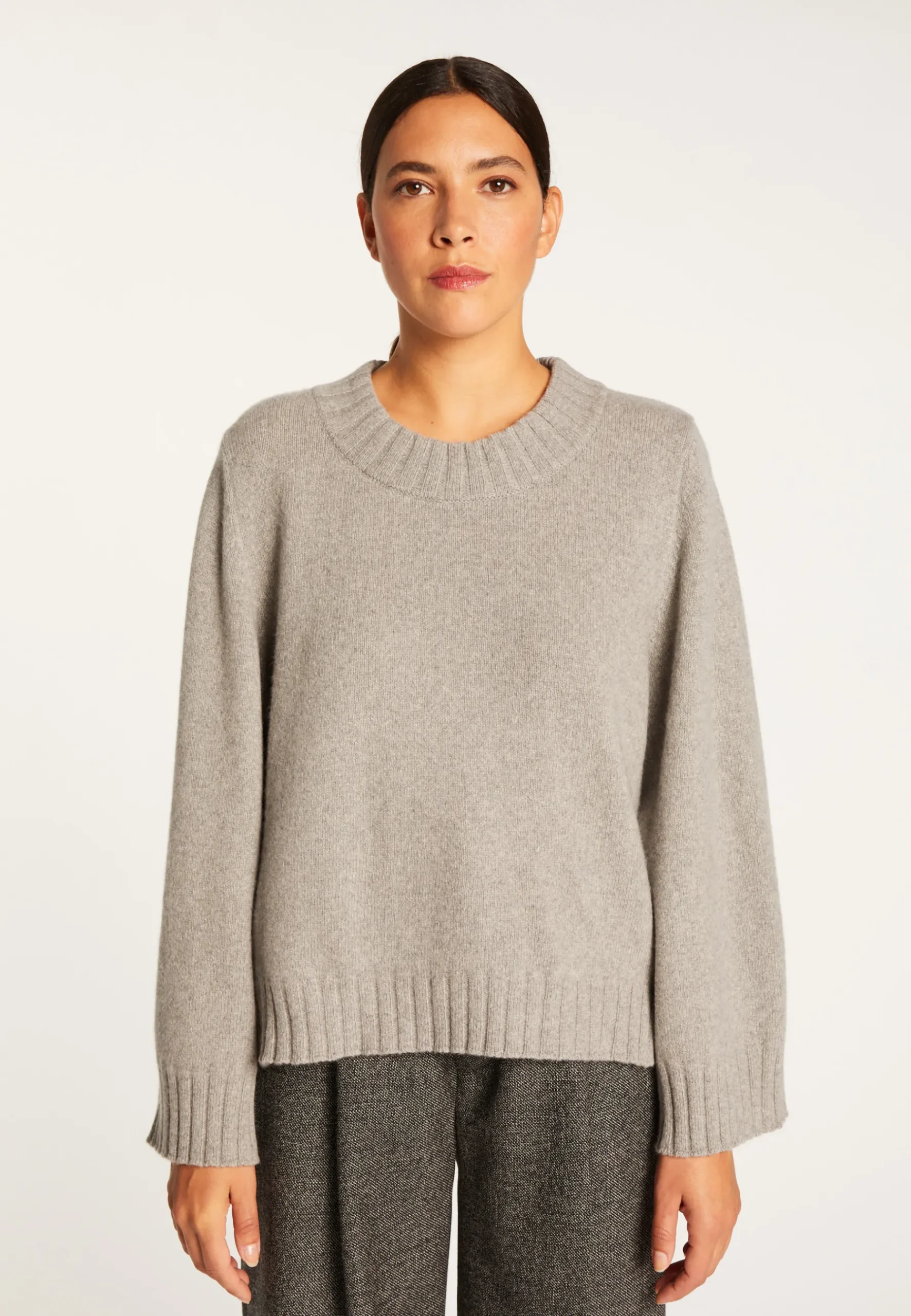 Montagut Les Incontournables-Pull court col rond en cachemire - Vicky 09-Gris moyen