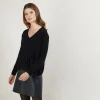Montagut Les Incontournables-Pull court col V en cachemire avec poches - Balba 01-Noir