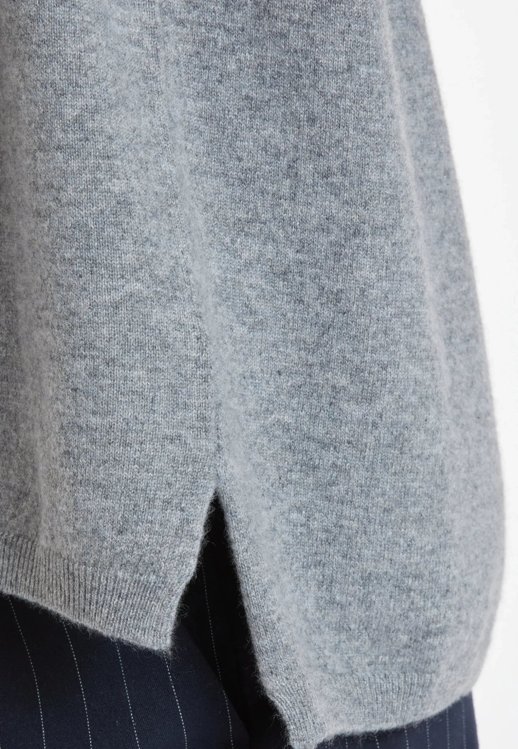Montagut Les Incontournables-Pull court en cachemire - Alex 09-Gris moyen