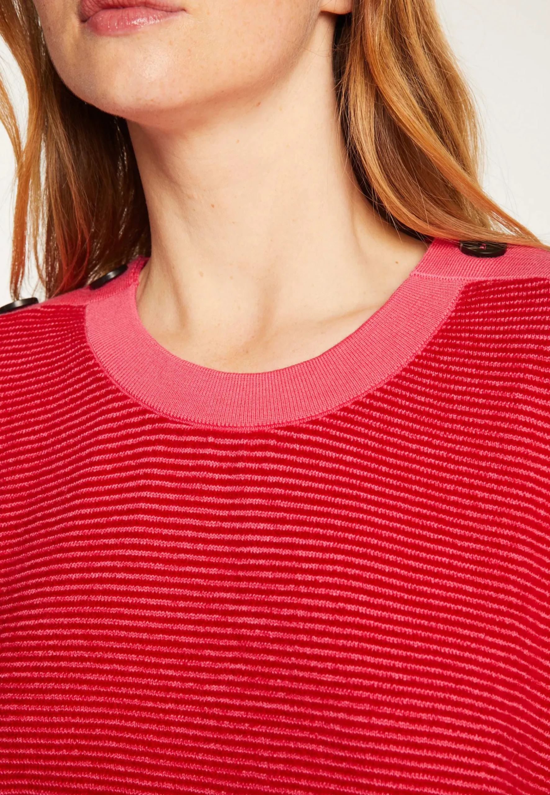 Montagut Pulls-Pull en laine et velours boutons épaules - Rochelle 52-Rouge