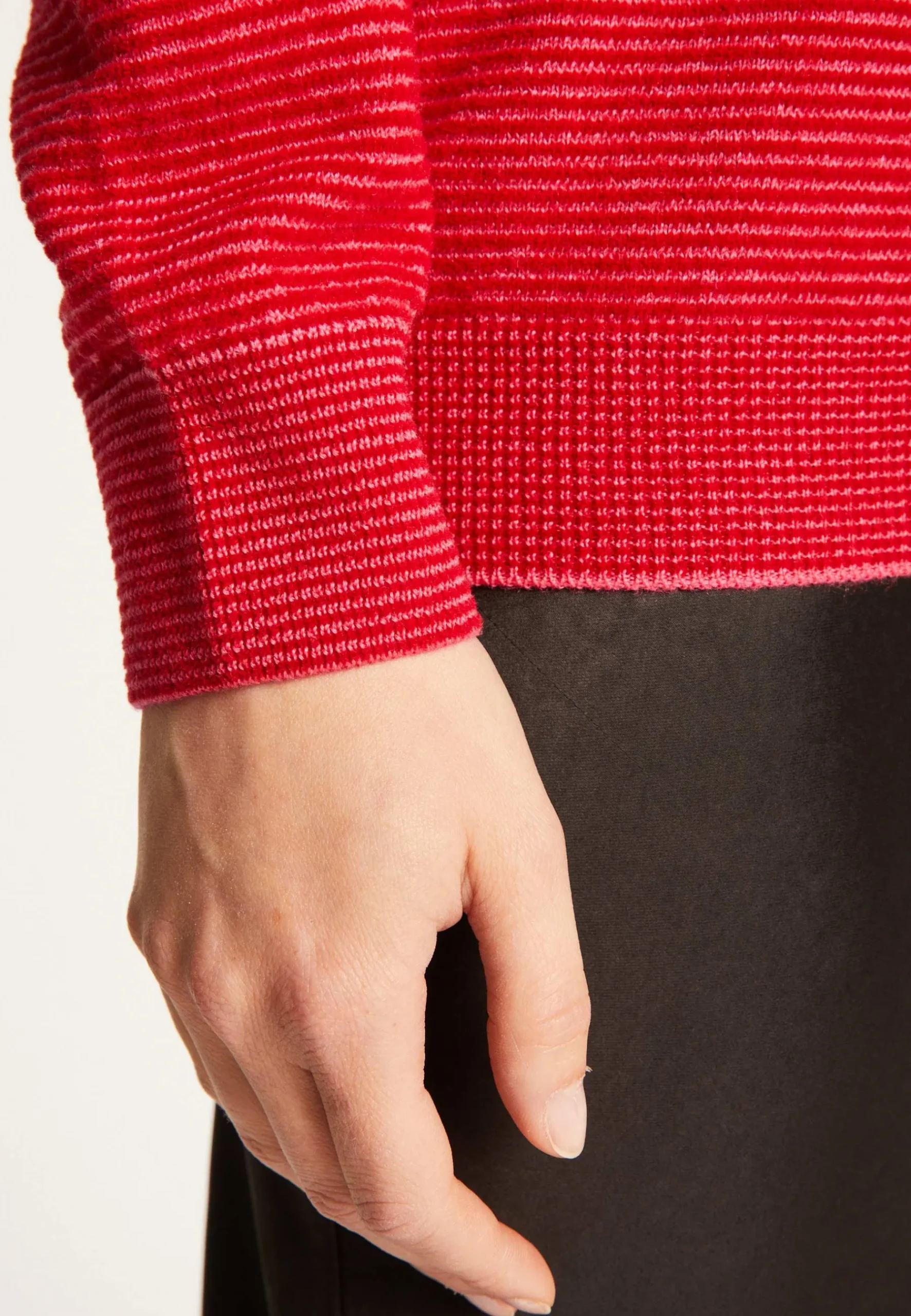 Montagut Pulls-Pull en laine et velours boutons épaules - Rochelle 52-Rouge