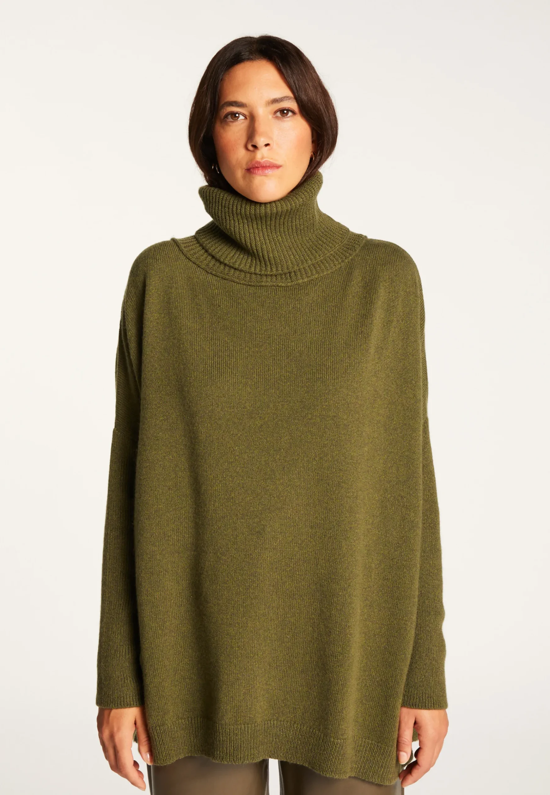 Montagut Les Incontournables-Pull oversize col roulé laine et cachemire - Clara 83-Kaki