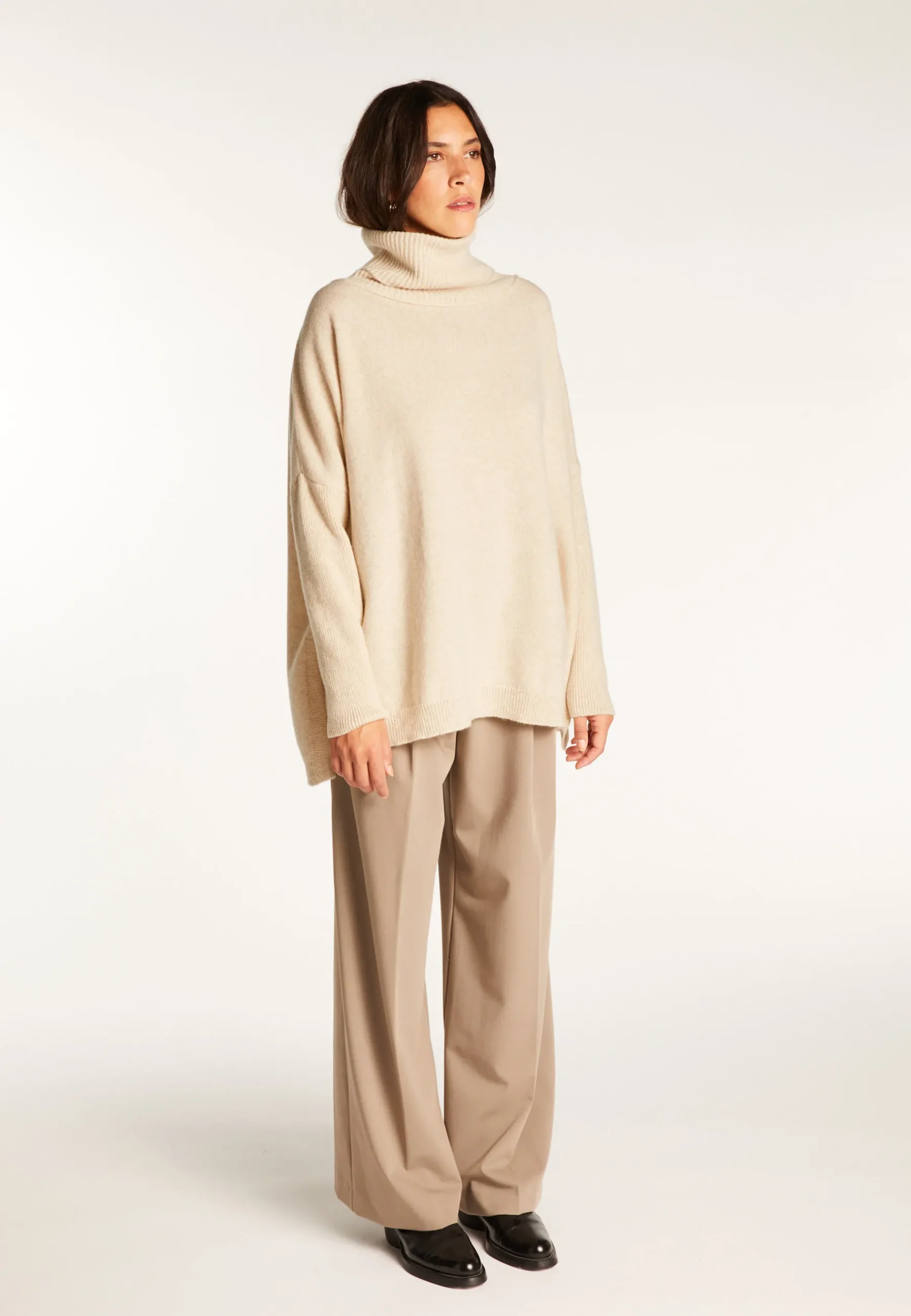 Montagut Les Incontournables-Pull oversize col roulé laine et cachemire - Clara 82-Ecru