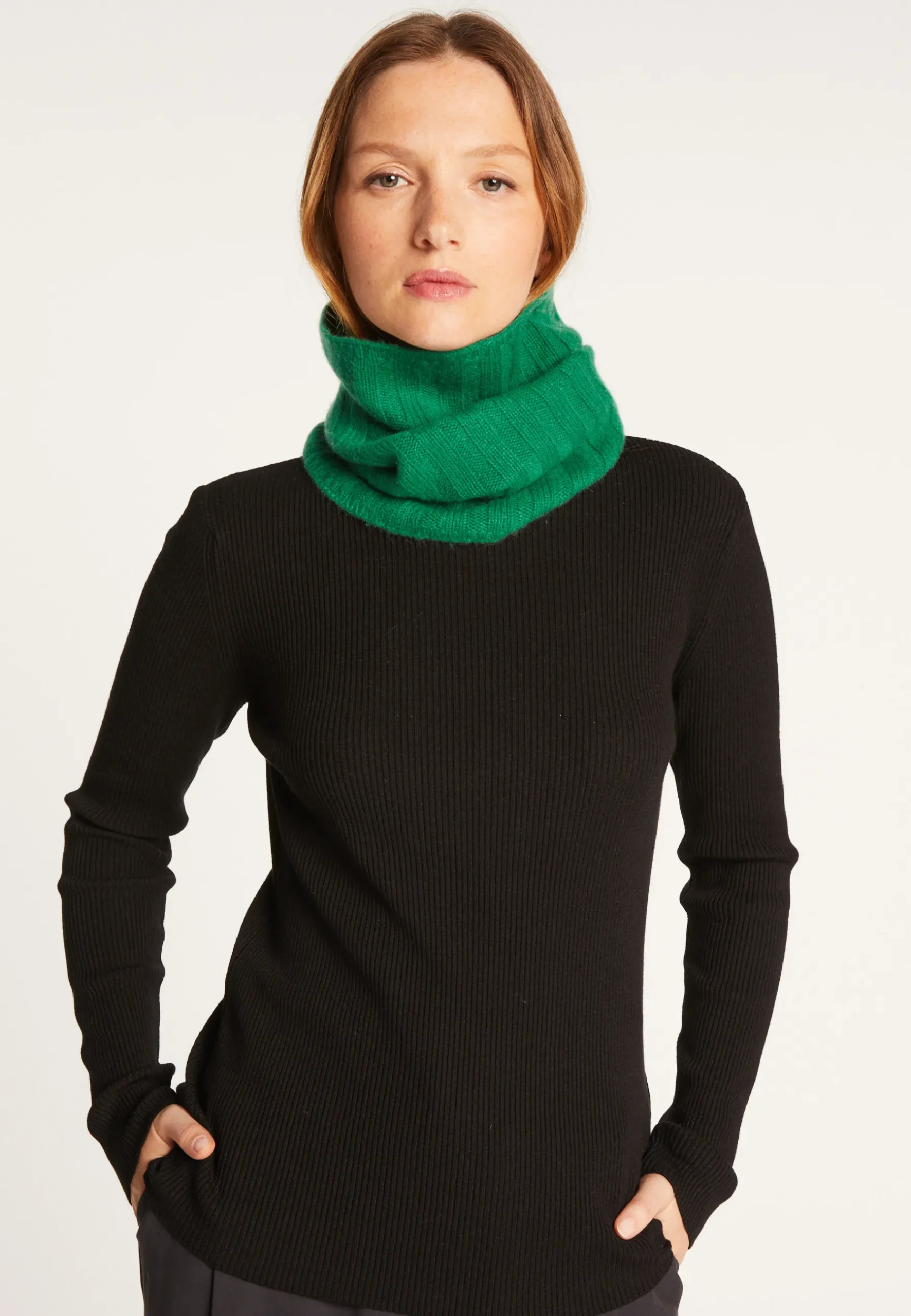 Montagut Accessoires-Tour de cou unisexe en cachemire - Lisa 22-Vert moyen