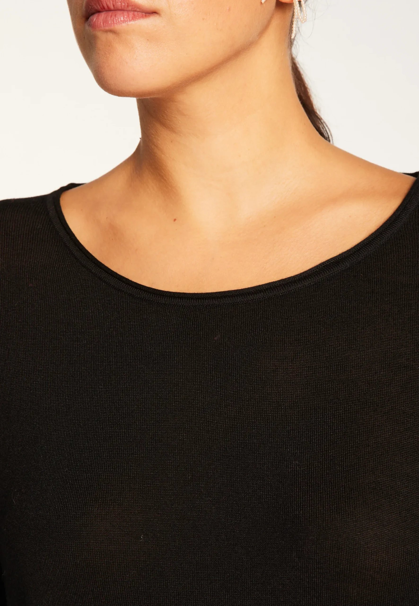 Montagut Les Incontournables-T-shirt col rond en fibre de bambou cachemire - Aemilia 01-Noir