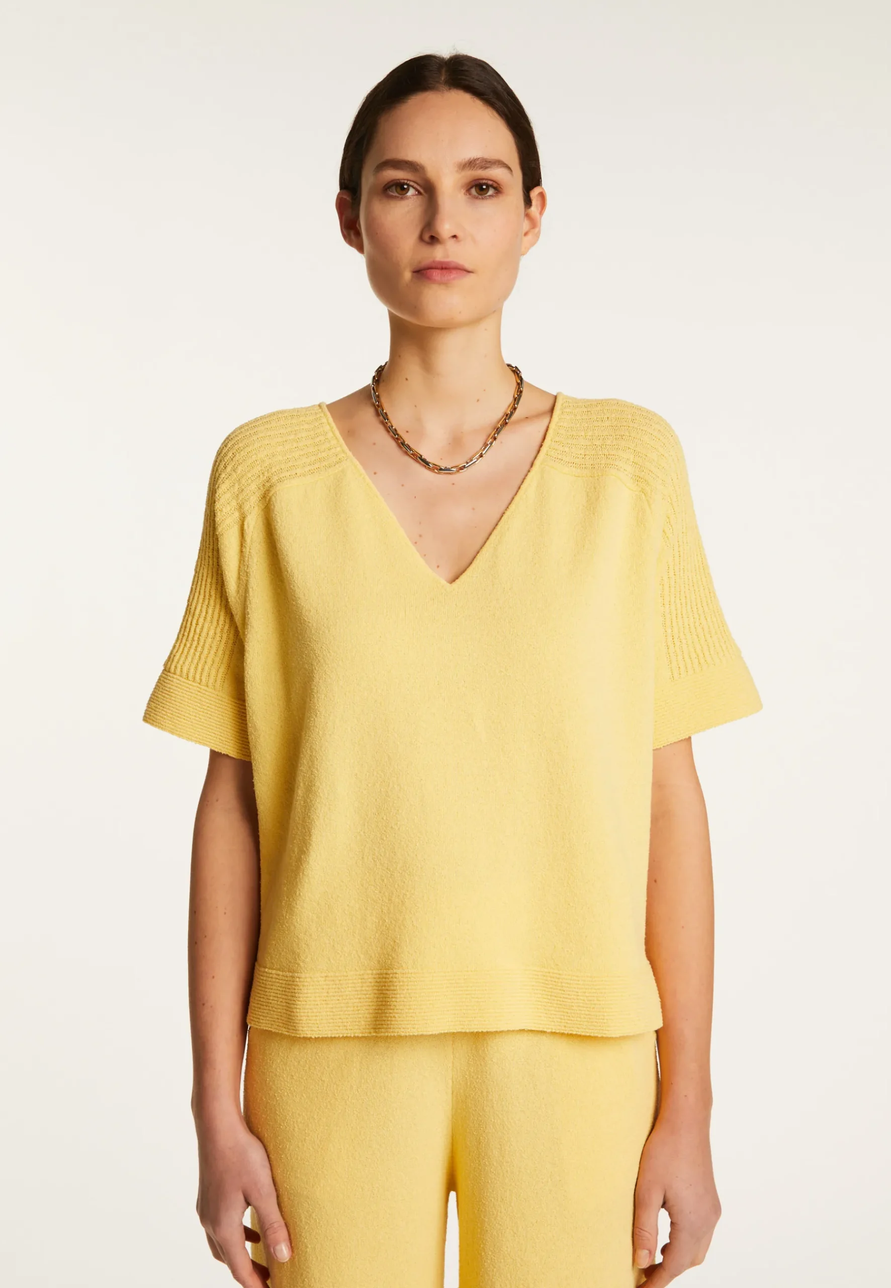 Montagut T-Shirts Et Débardeurs-T-shirt col V en coton - Devy 08-Jaune