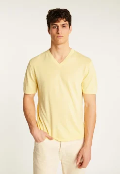 Montagut Polos Et T-Shirts-T-shirt col V en coton - Malo 08-Jaune
