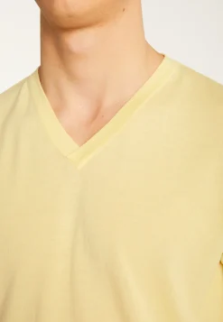 Montagut Polos Et T-Shirts-T-shirt col V en coton - Malo 08-Jaune