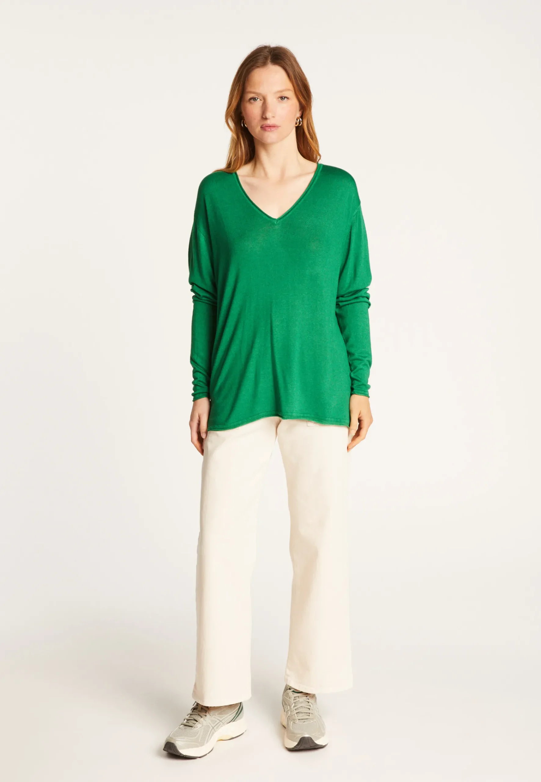 Montagut Les Incontournables-T-shirt col V en fibre de bambou cachemire - Aeline 22-Vert moyen