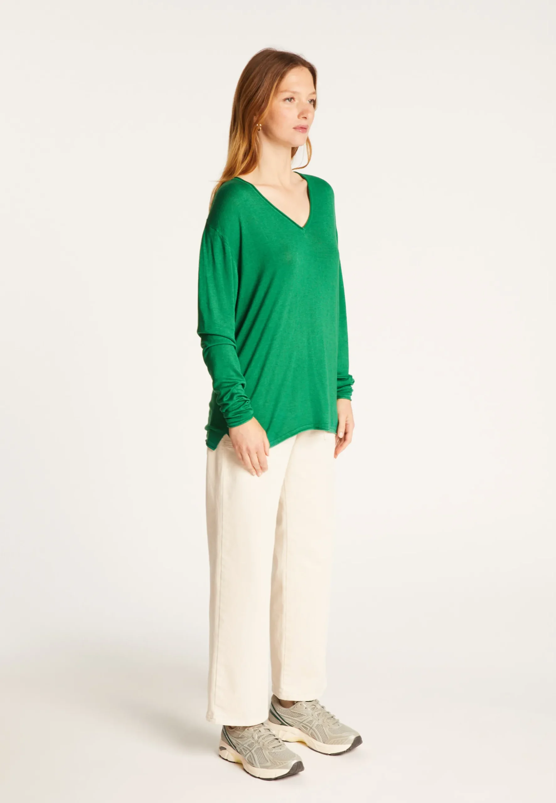 Montagut Les Incontournables-T-shirt col V en fibre de bambou cachemire - Aeline 22-Vert moyen